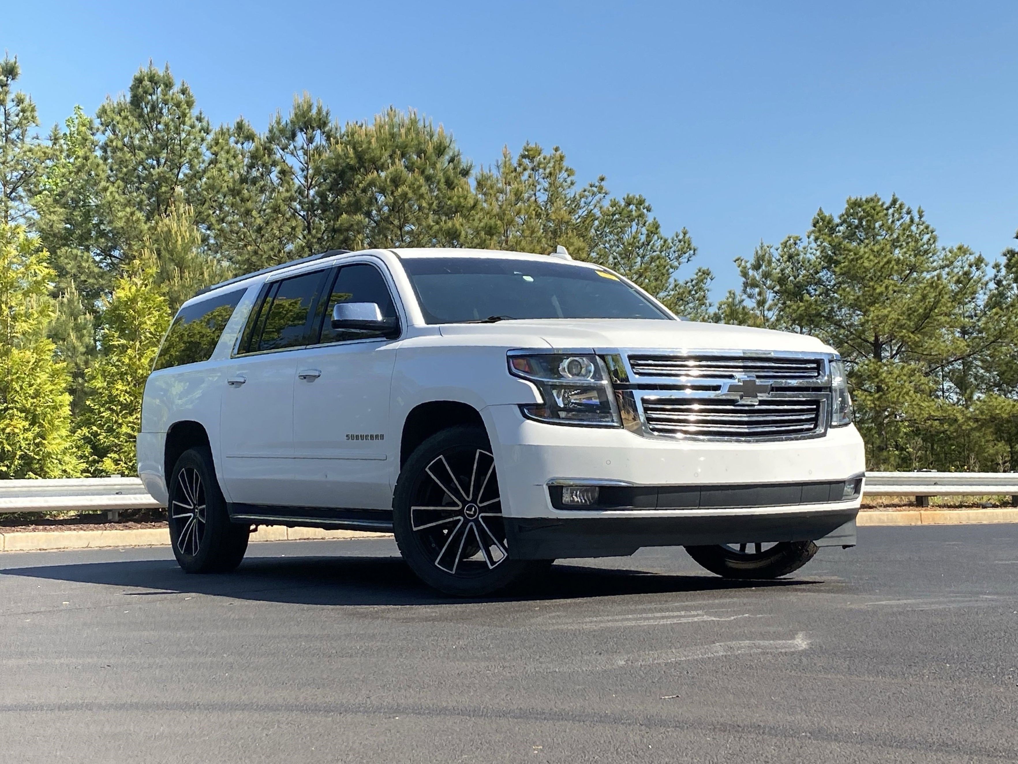 Used 2017 Chevrolet Suburban Premier RWD image 2