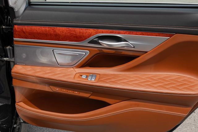 Used 2021 BMW ALPINA B7 xDrive w/ Luxury Rear Seating Package AWD/4WD image 18