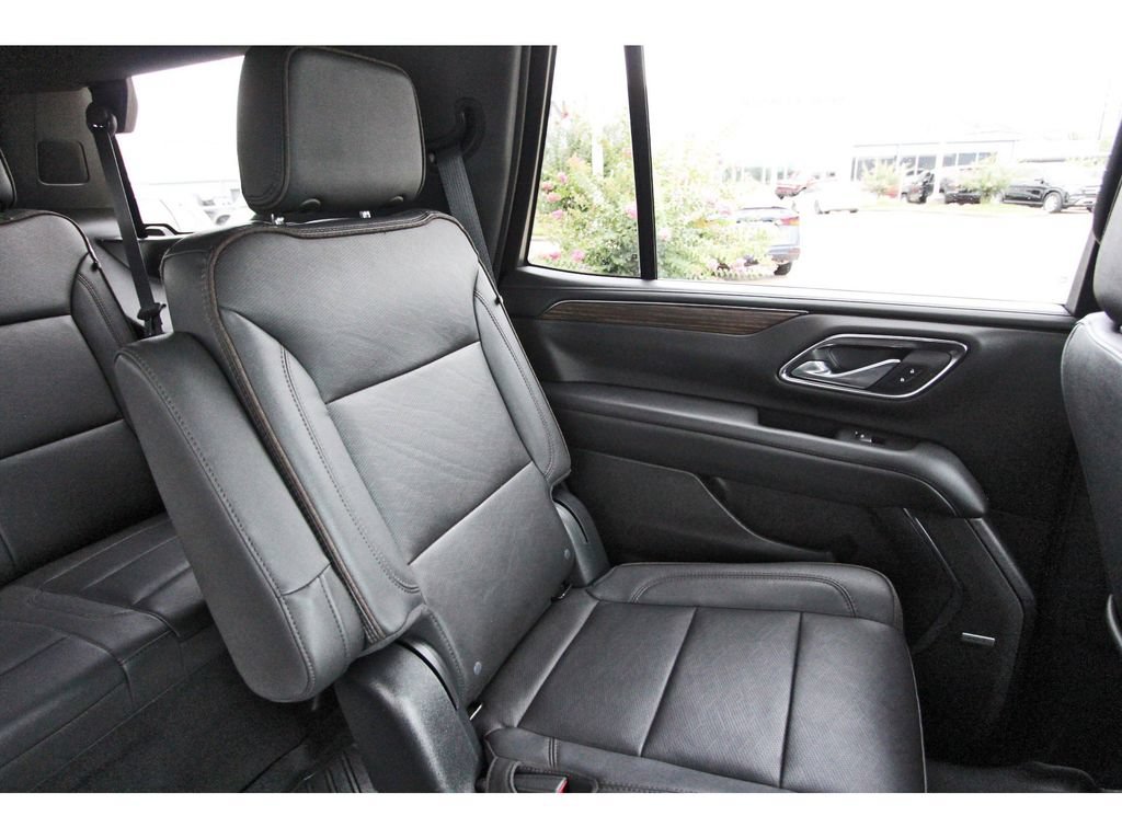 Used 2023 Chevrolet Tahoe High Country RWD image 10