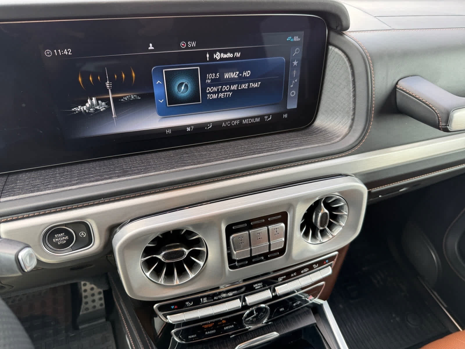 Used 2021 Mercedes-Benz G 550 image 17