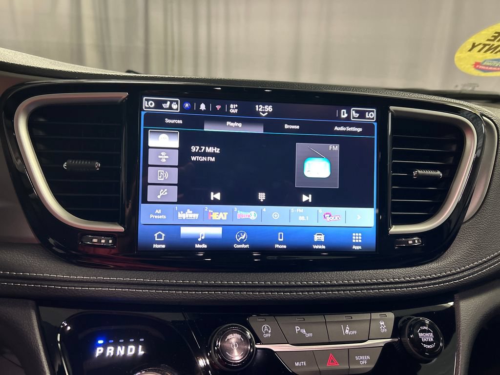 New 2027 Chrysler Pacifica Select FWD image 15