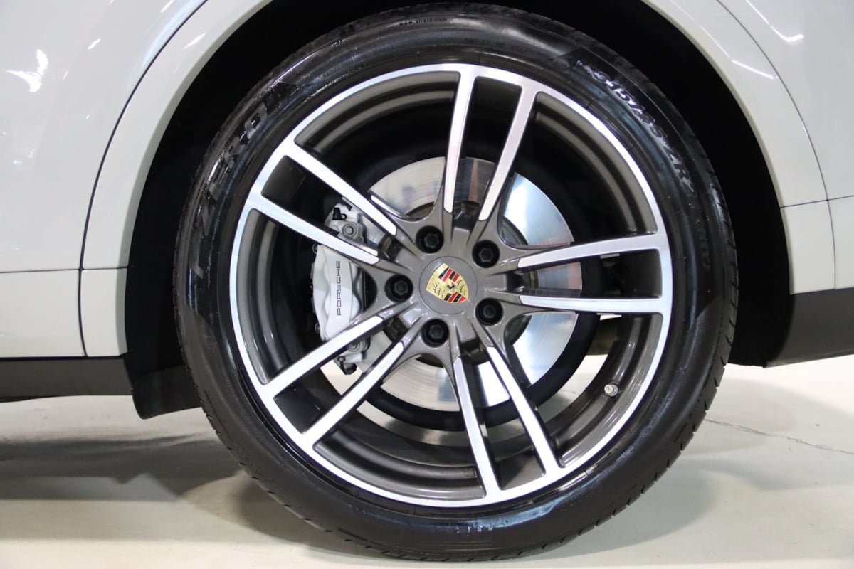 Used 2020 Porsche Cayenne Turbo AWD/4WD image 89