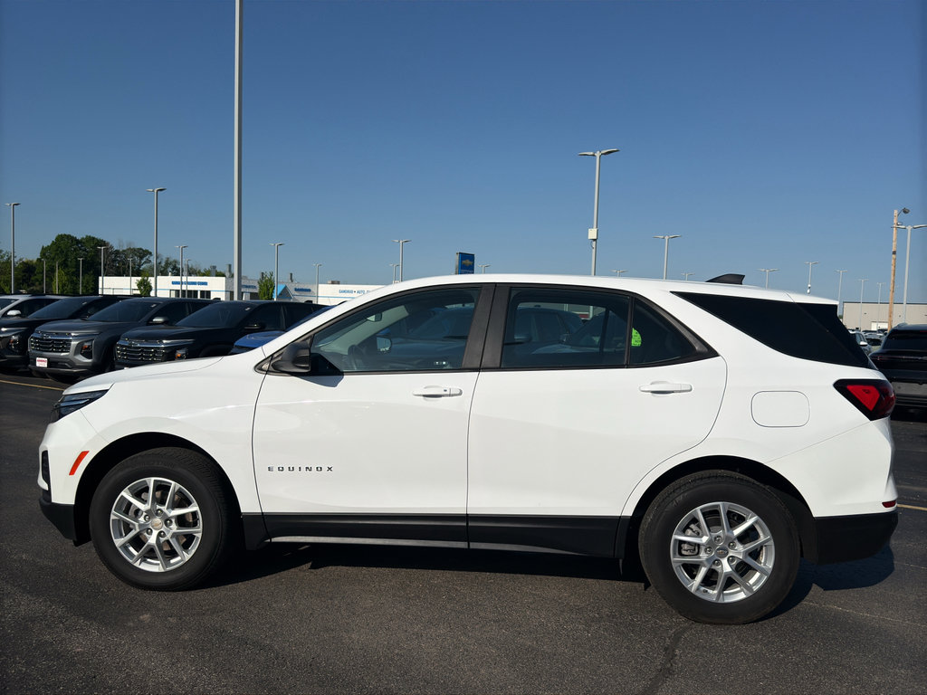 Certified 2024 Chevrolet Equinox LS w/ Driver Confidence II Package AWD/4WD image 6
