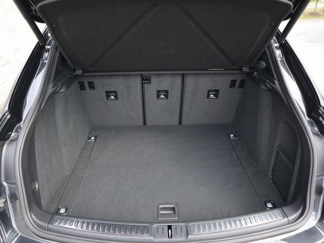Certified 2024 Porsche Macan AWD/4WD image 25