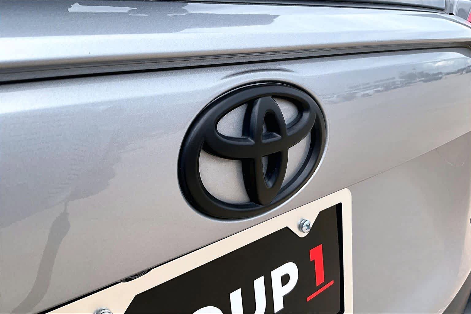 Used 2025 Toyota RAV4 XLE w/ Convenience Package FWD image 31