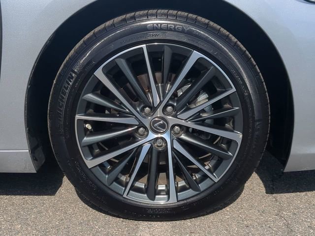 Used 2024 Lexus ES 350 w/ Premium Package image 10