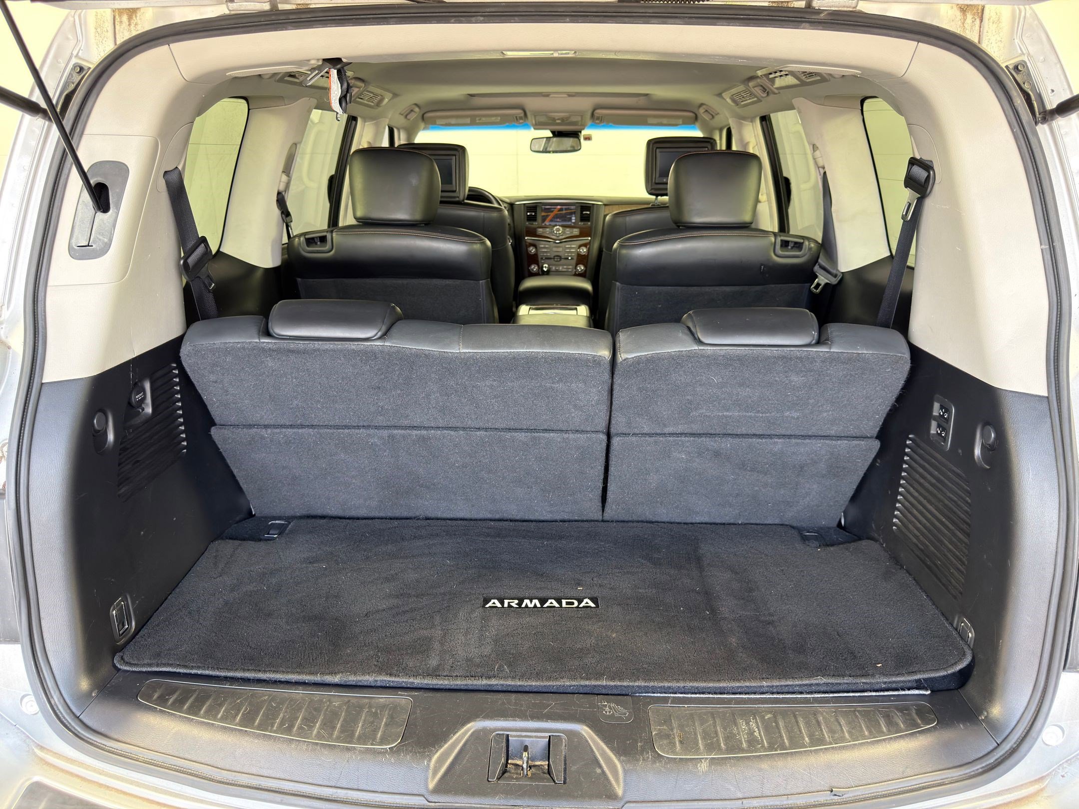 Used 2017 Nissan Armada Platinum w/ Captain Seat Package image 34