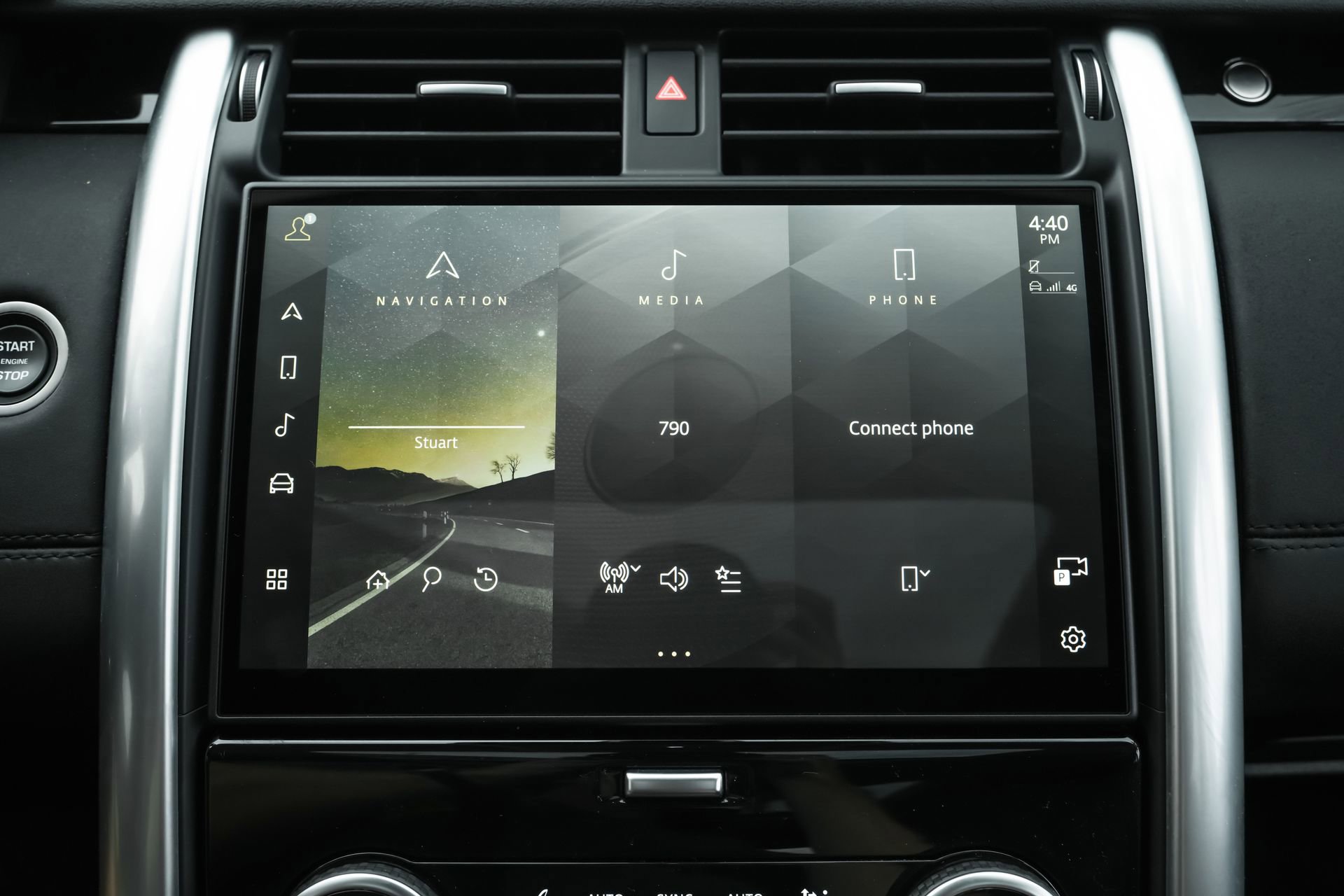 Used 2024 Land Rover Discovery S image 12