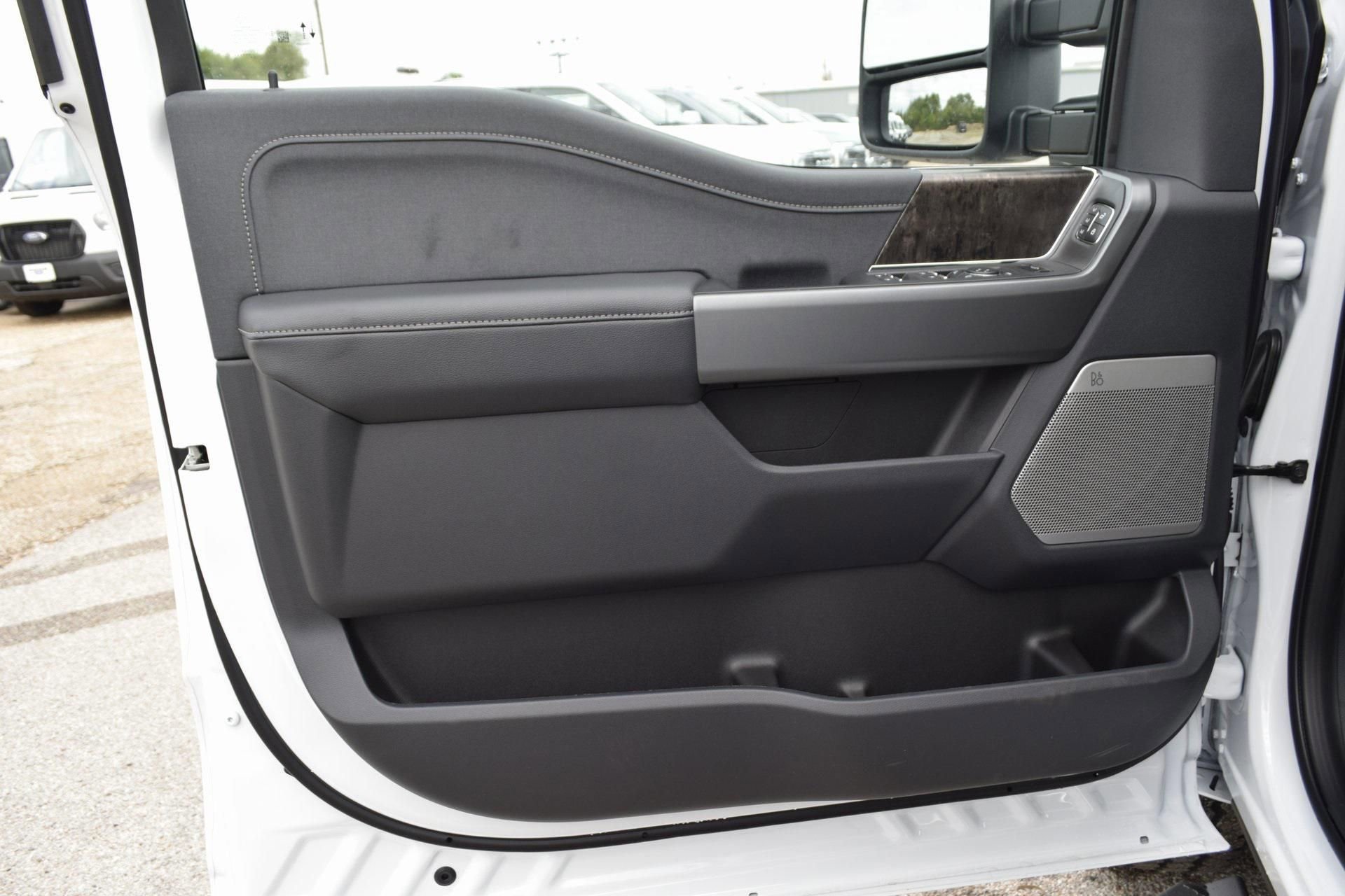 New 2026 Ford F250 Lariat w/ FX4 Off-Road Package image 19