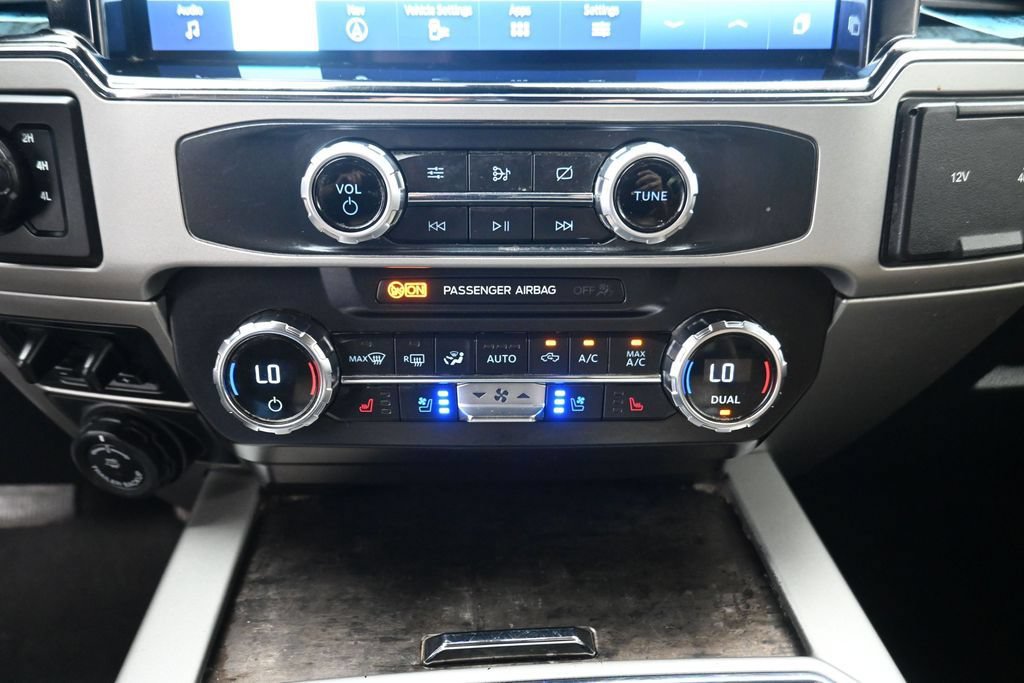 Used 2022 Ford F250 Lariat w/ Lariat Ultimate Package AWD/4WD image 9