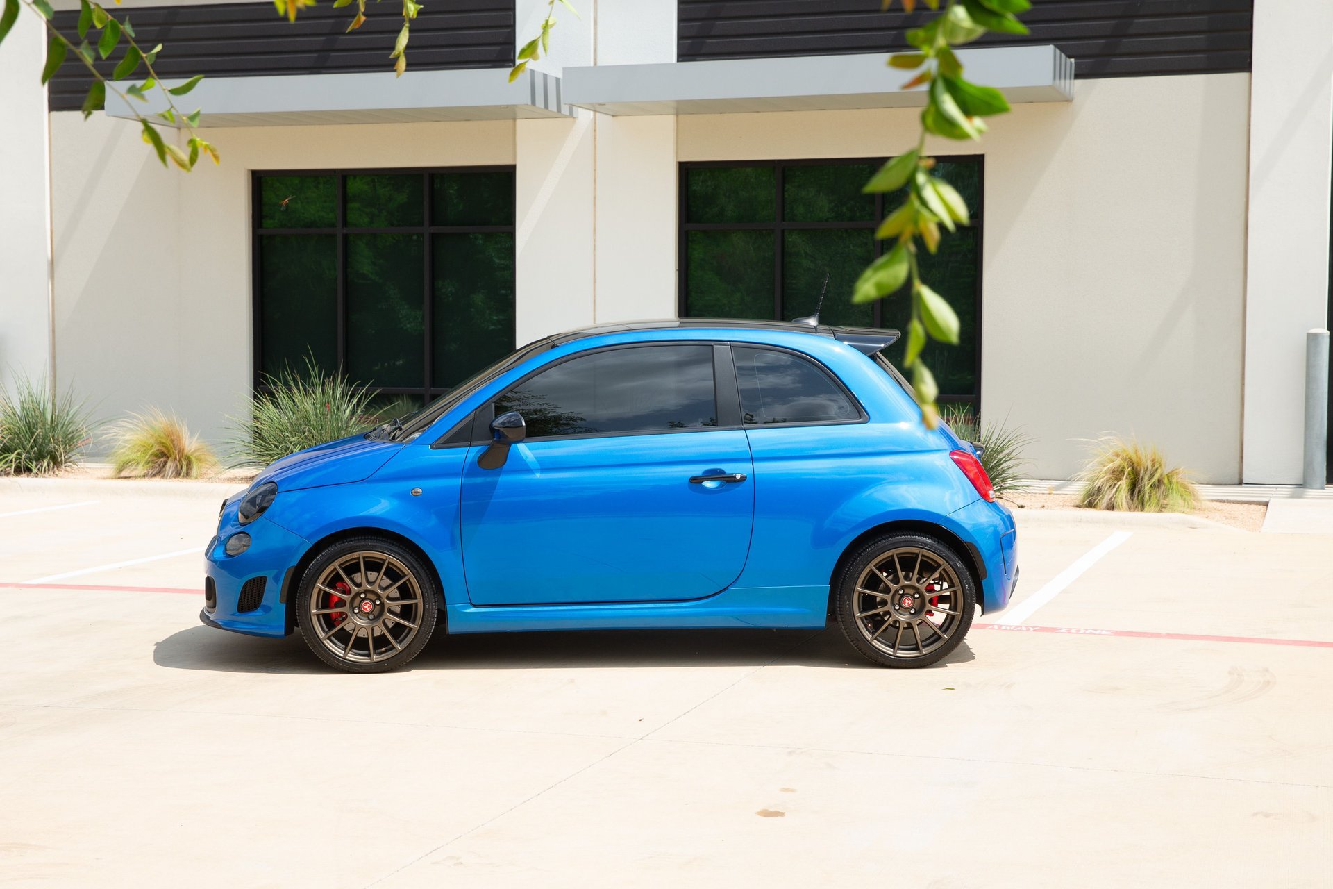 Used 2018 FIAT 500 Abarth FWD image 6