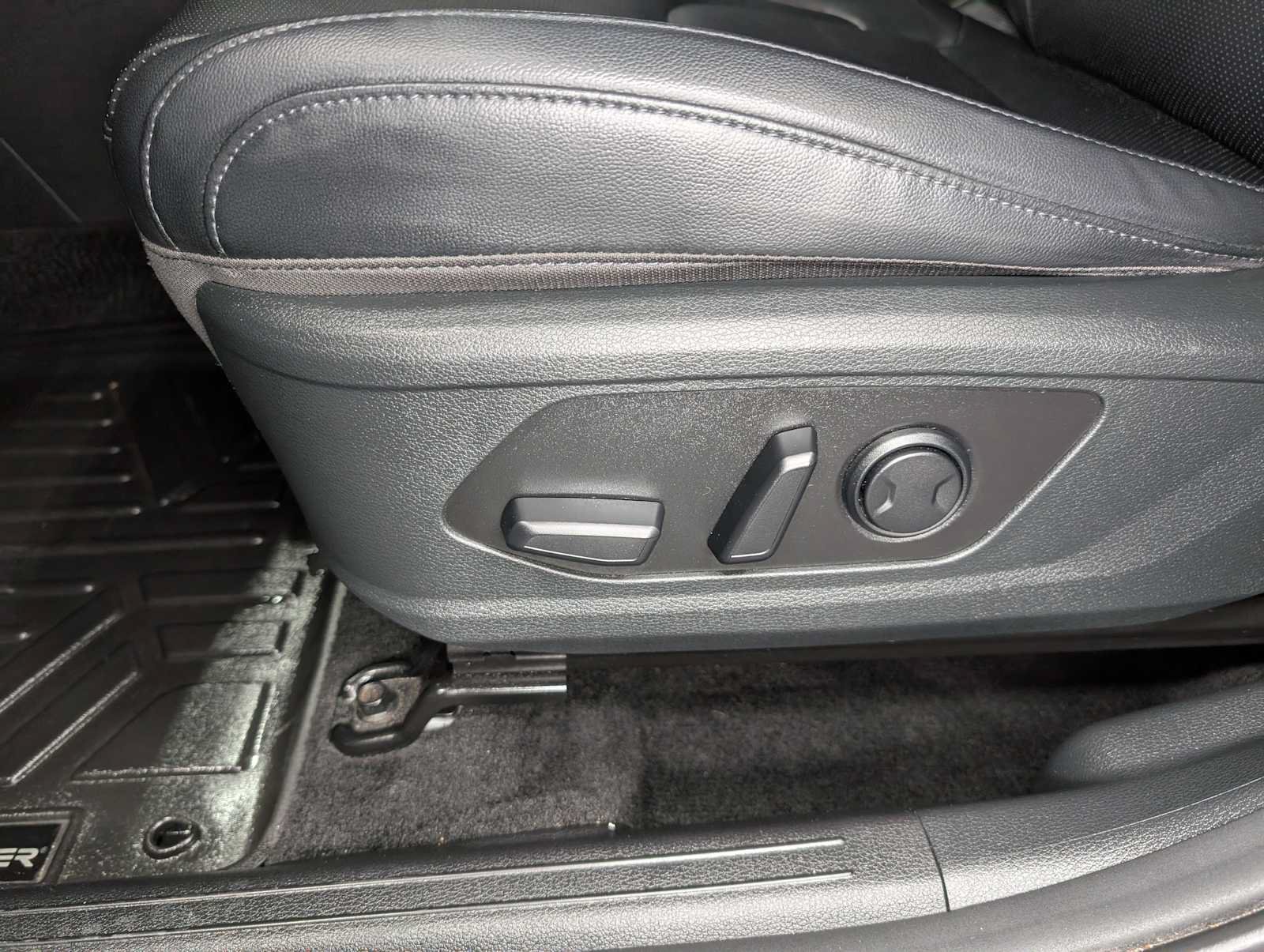 Used 2023 Kia Sportage EX AWD/4WD image 39