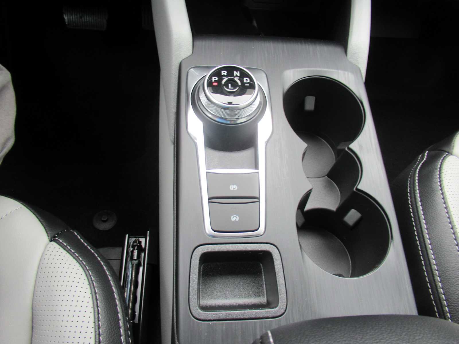 New 2025 Ford Escape SE w/ PHEV Premium Package image 22