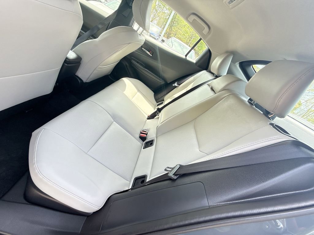 Used 2025 Toyota Prius XLE FWD image 24