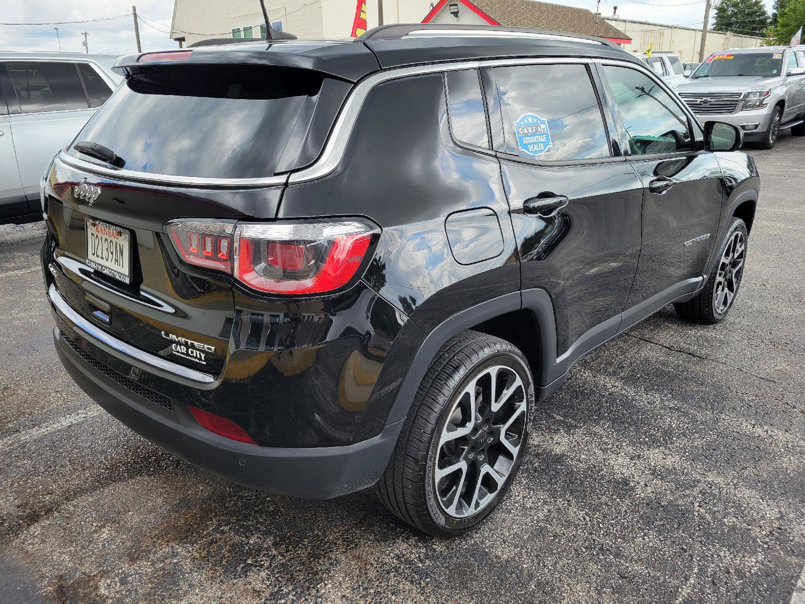 Used 2017 Jeep Compass Limited w/ Navigation Group AWD/4WD image 23