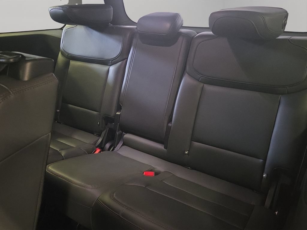 Used 2025 Ford Expedition Active AWD/4WD image 13