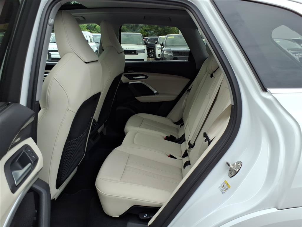 Used 2025 Audi Q5 Premium Plus w/ Premium Plus AWD/4WD image 13