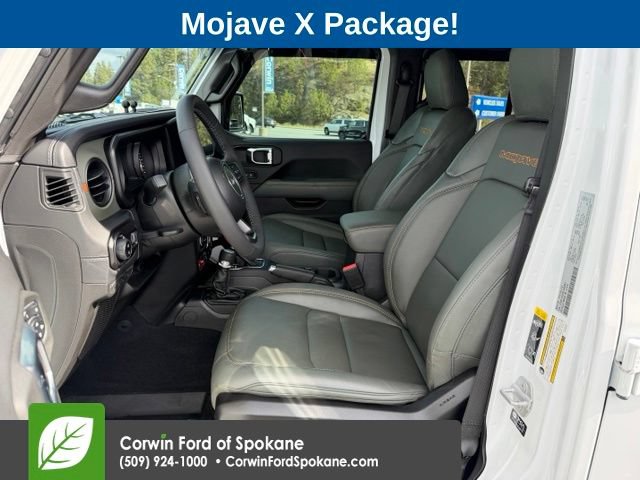 Used 2025 Jeep Gladiator Mojave AWD/4WD image 2