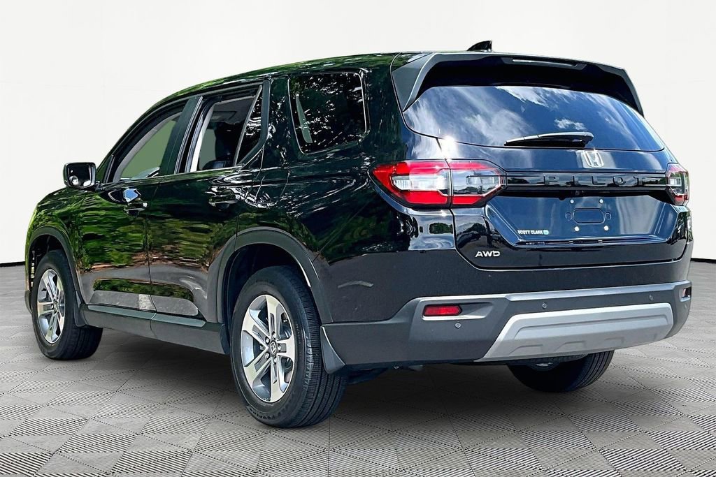 Certified 2025 Honda Pilot EX-L image 4