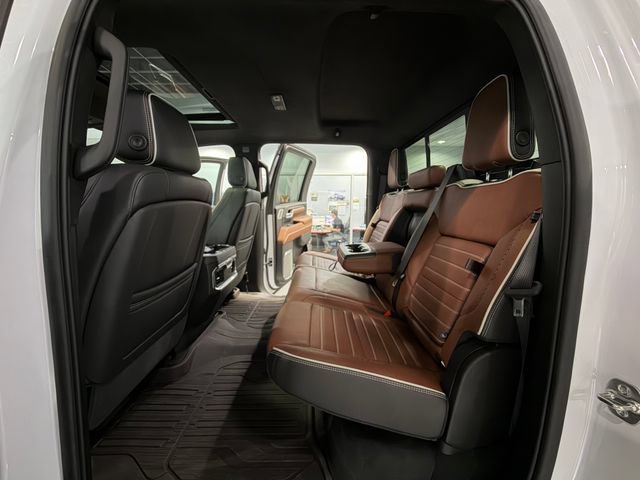 Used 2025 GMC Sierra 2500 Denali Ultimate w/ Max Trailering Package AWD/4WD image 13