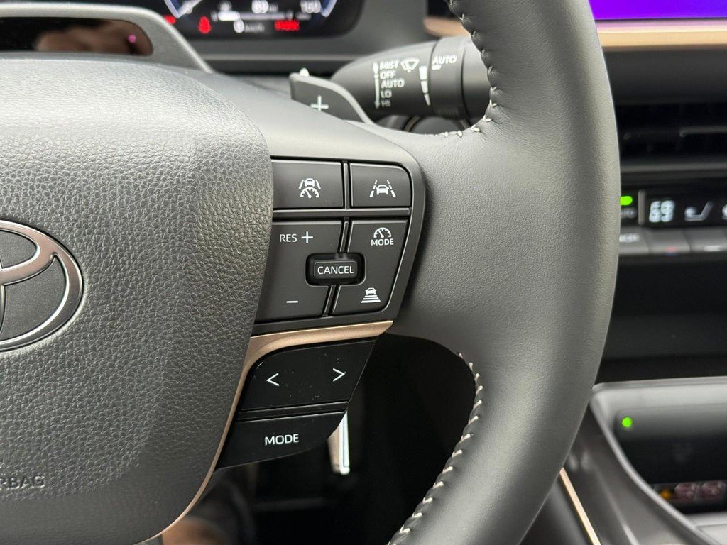 New 2026 Toyota Crown Platinum image 18