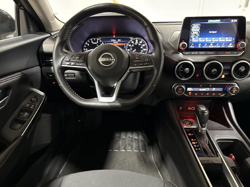 Used 2025 Nissan Sentra SR FWD image 11
