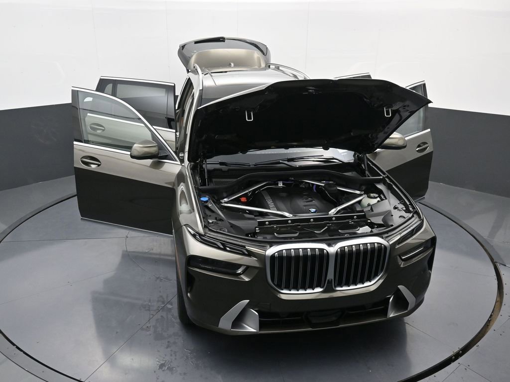 New 2025 BMW X7 xDrive40i image 49