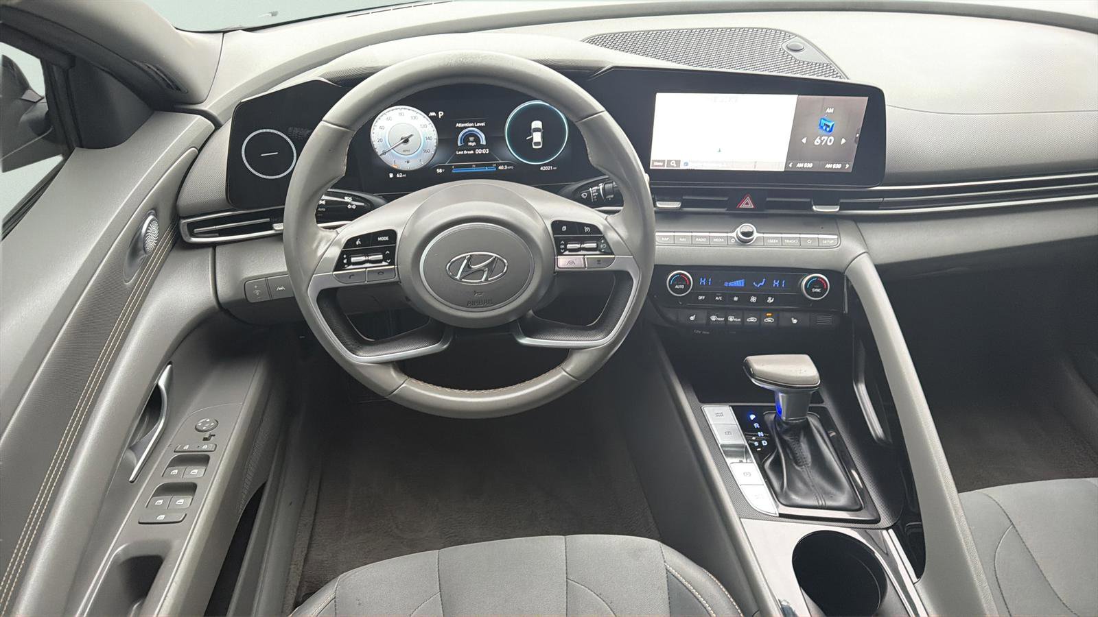 Used 2023 Hyundai Elantra SEL w/ Convenience Package image 16