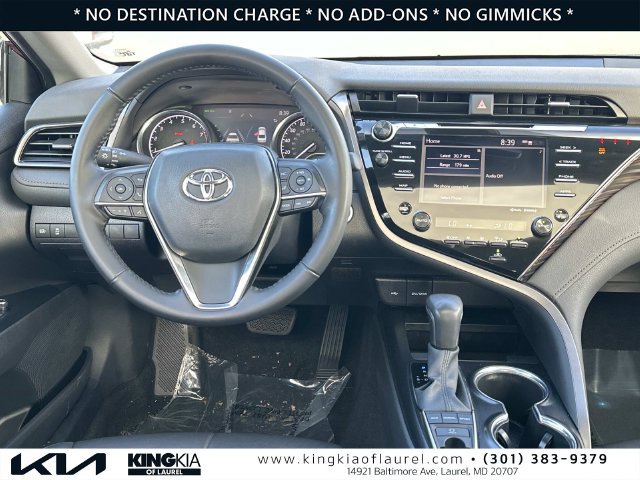 Used 2020 Toyota Camry XLE FWD image 2