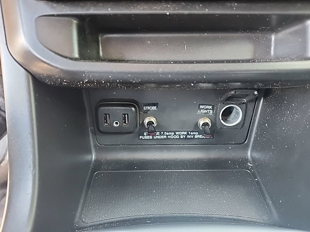 Used 2022 Chevrolet Colorado LT w/ Fleet Safety Package RWD image 8