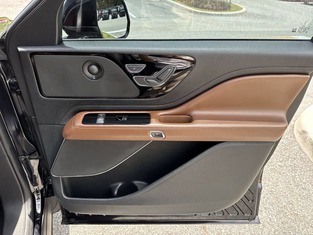Used 2020 Lincoln Aviator Reserve RWD image 43