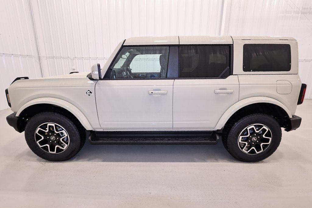 New 2025 Ford Bronco Outer Banks image 5