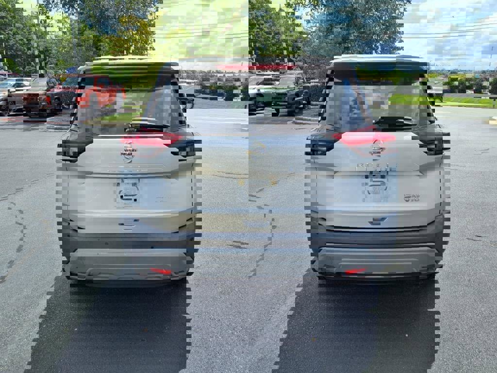 Used 2021 Nissan Rogue SV image 6