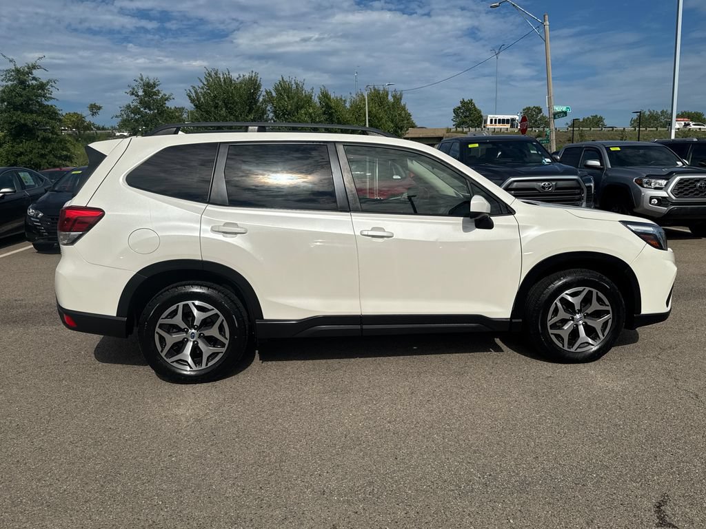Used 2020 Subaru Forester Premium AWD/4WD image 9