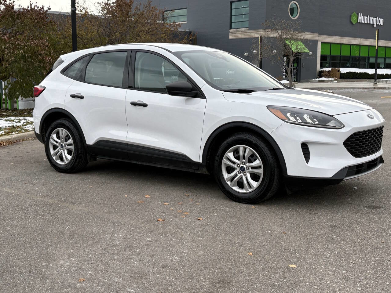 Used 2020 Ford Escape S image 15