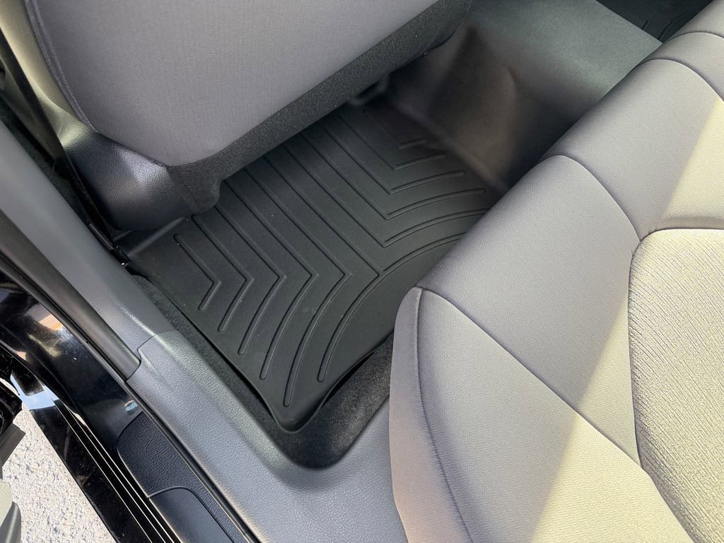 Used 2022 Toyota Camry LE image 19