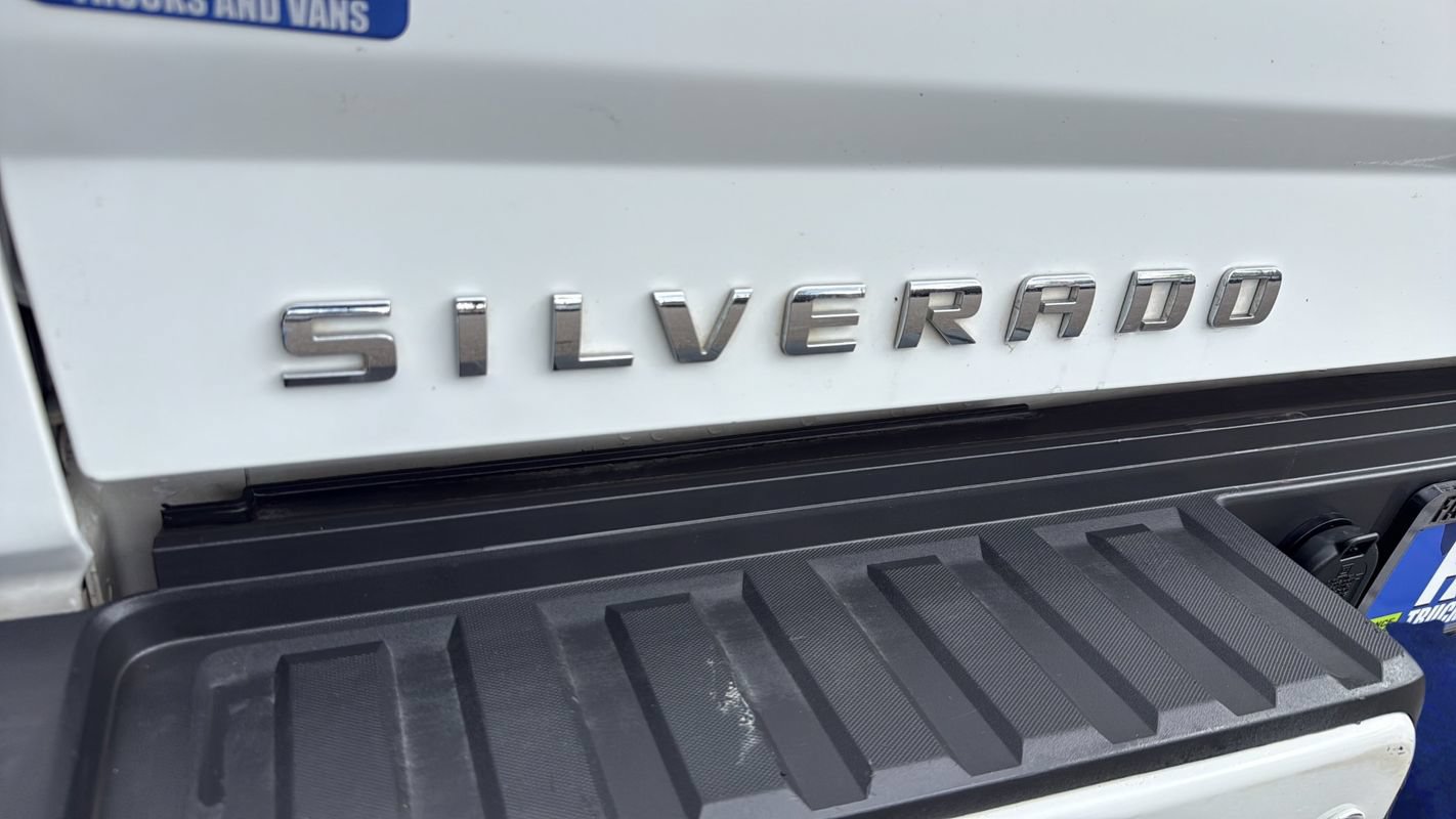 Used 2016 Chevrolet Silverado 3500 High Country w/ Duramax Plus Package AWD/4WD image 17