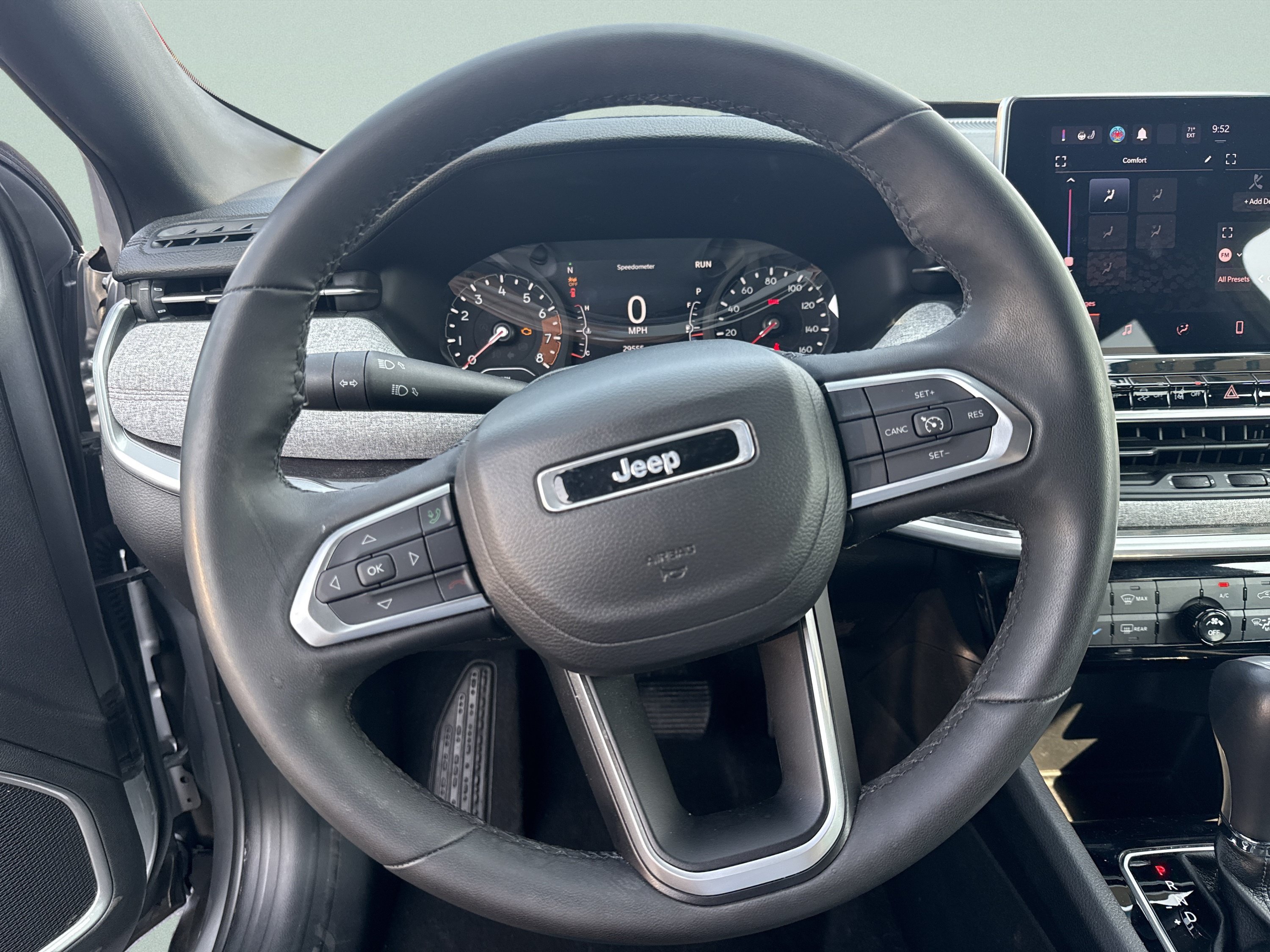 Used 2023 Jeep Compass Latitude AWD/4WD image 16