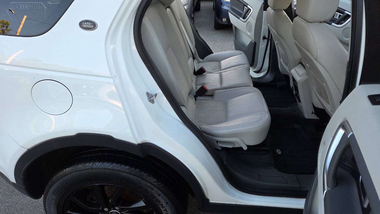 Used 2017 Land Rover Discovery Sport SE AWD/4WD image 44