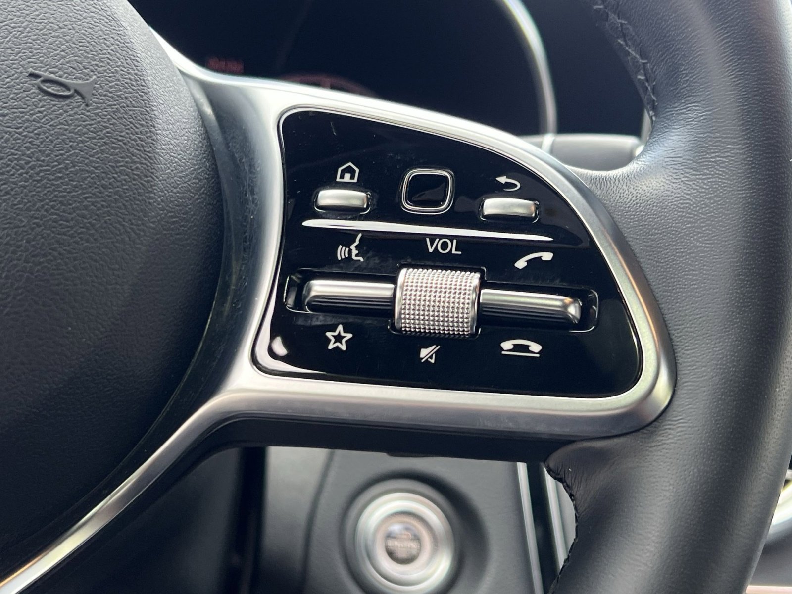 Certified 2023 Mercedes-Benz C 300 4MATIC Coupe image 37