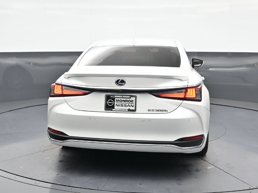 Used 2019 Lexus ES 300h w/ Premium Package FWD image 8