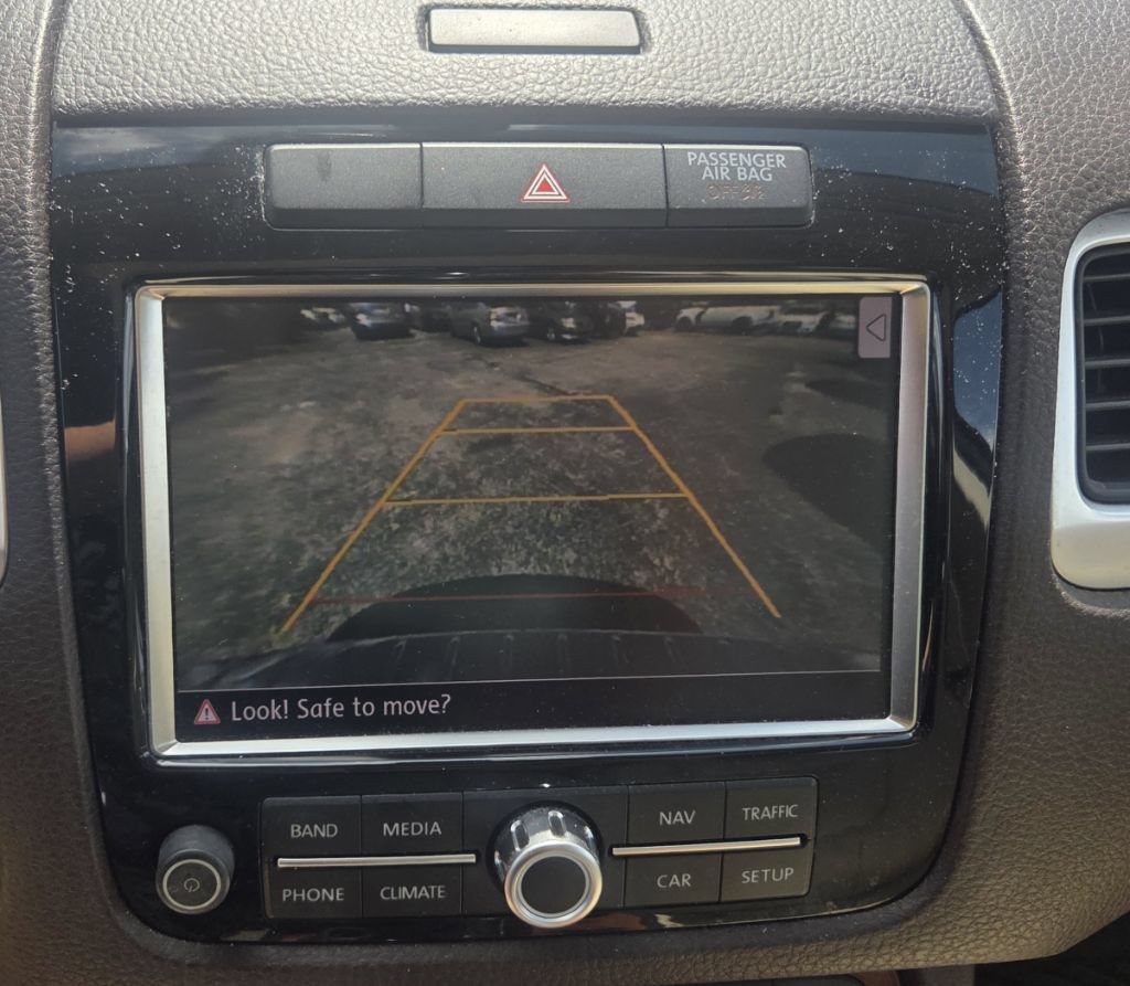 Used 2013 Volkswagen Touareg VR6 AWD/4WD image 15