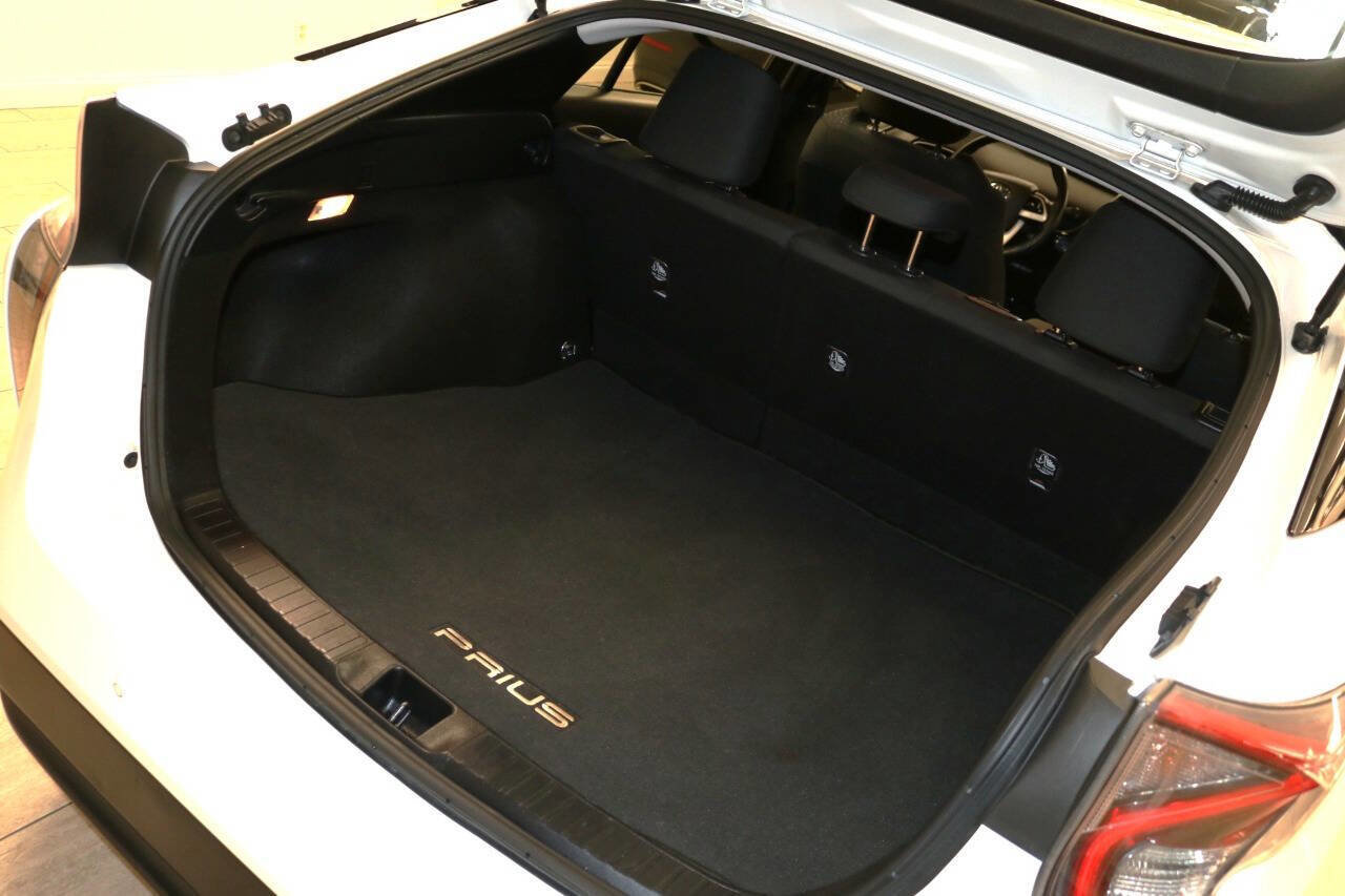 Used 2018 Toyota Prius Three image 73