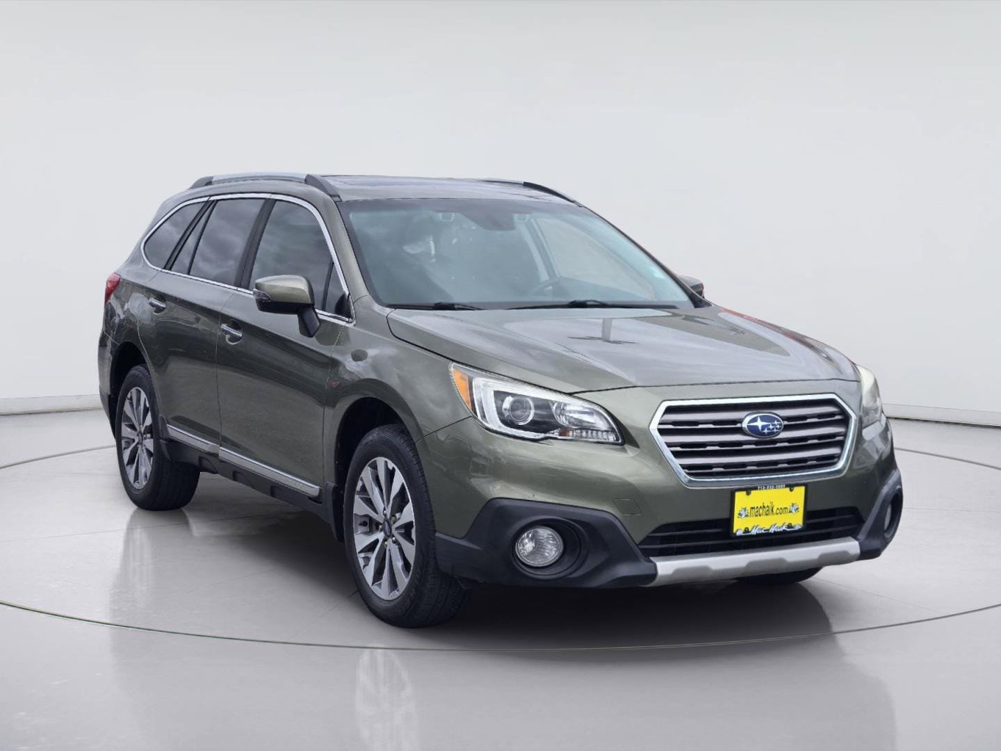 Used 2017 Subaru Outback 2.5i Touring w/ Popular Package #5A AWD/4WD image 3