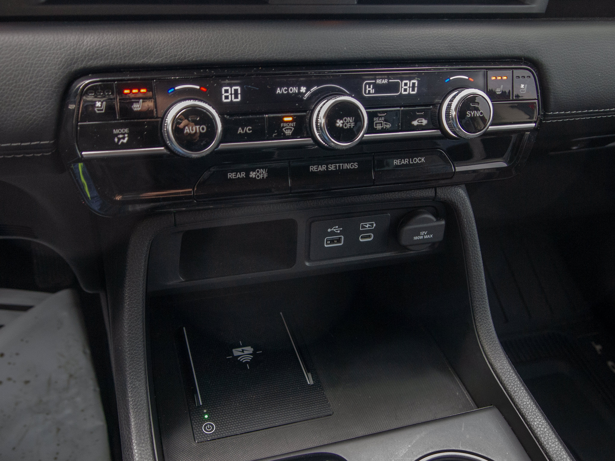 Used 2025 Honda Pilot Elite image 18