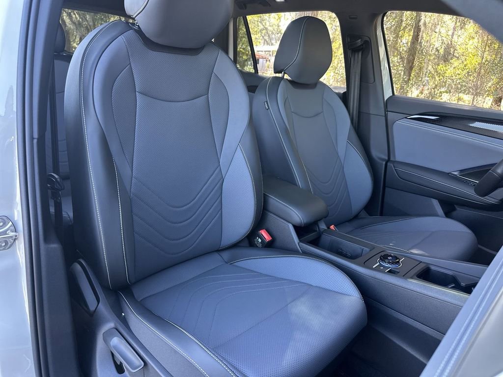 New 2026 Volkswagen Tiguan SE R-Line image 26