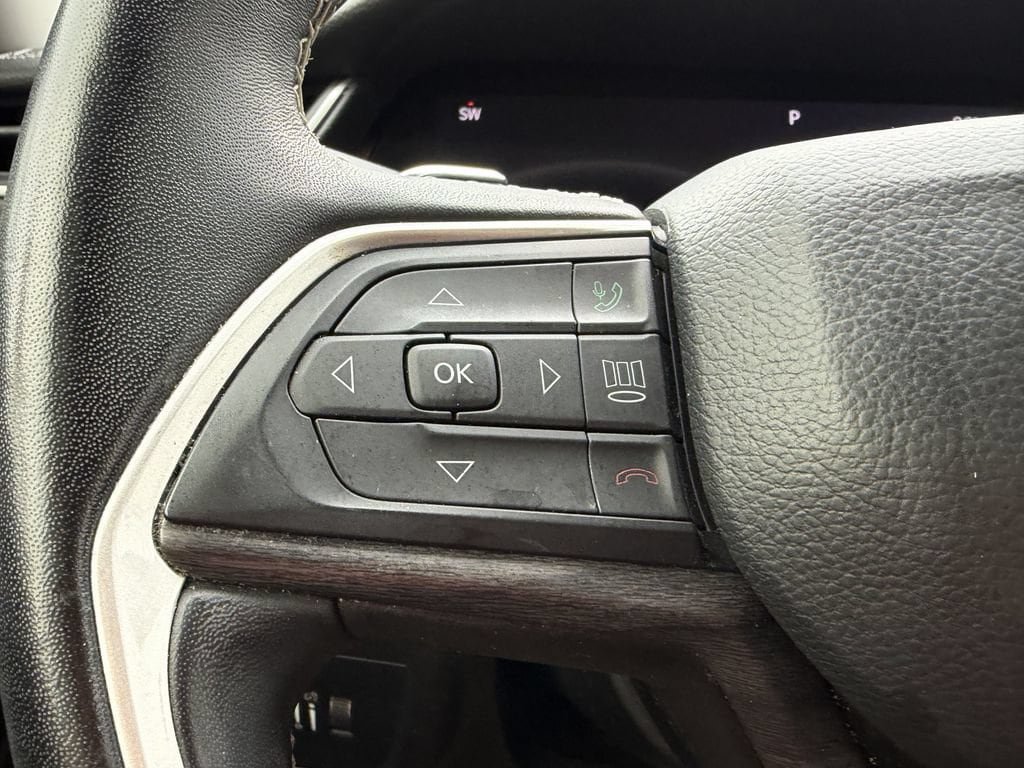 Used 2022 Jeep Grand Cherokee L Limited RWD image 28