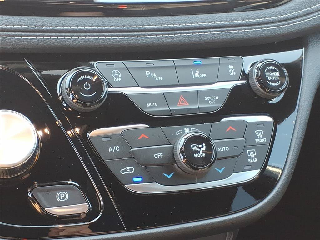 New 2027 Chrysler Pacifica Select FWD image 31