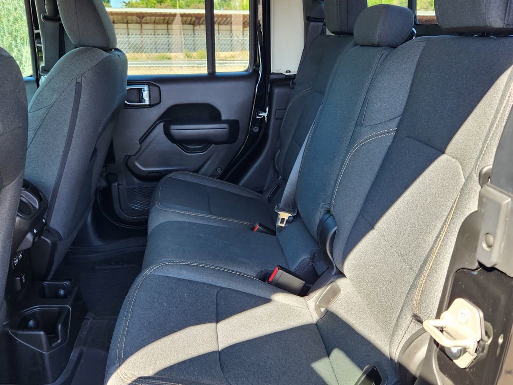 Used 2024 Jeep Gladiator Sport w/ Dual Top Group image 11