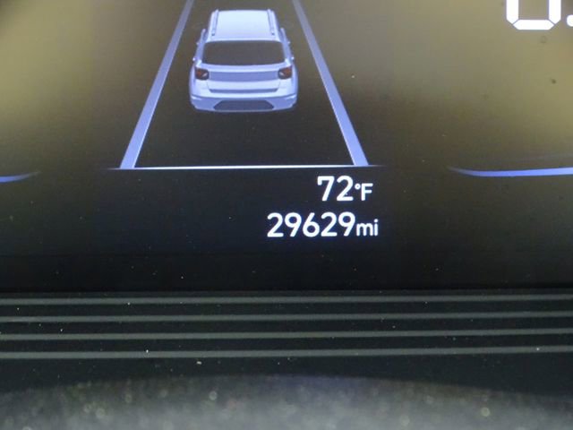 Used 2024 Hyundai Venue SEL image 33